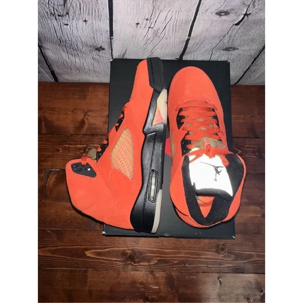 Air Jordan 5 Retro Martian Sunrise/Fire Red/ Muslin/Black Size W 9.5 / M 8 DD933